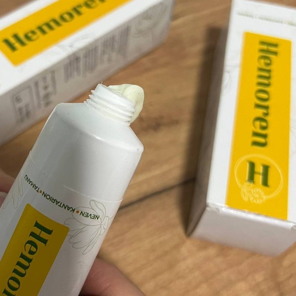 Hemoren, bijela tuba i žuta kutija s natpisom neven, kantarion, tamanu