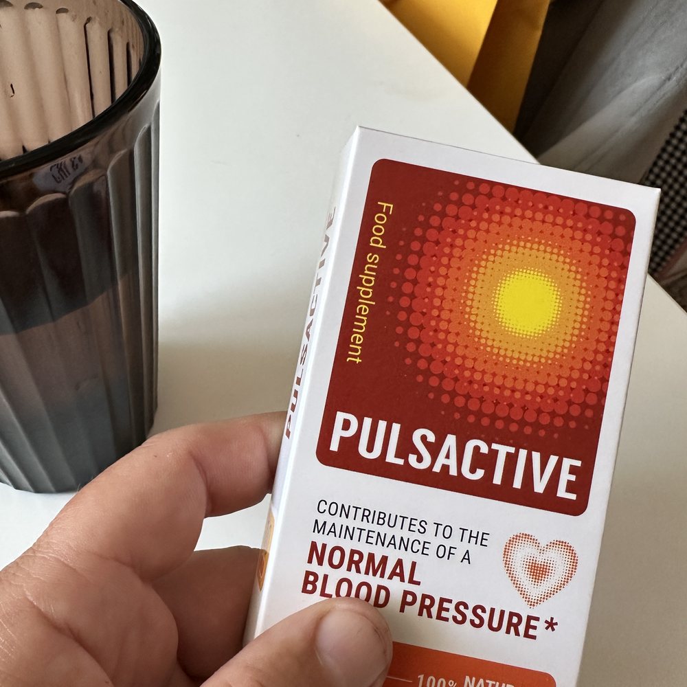 Narančasto-crvena kutija Pulsactive i blister s deset kapsula